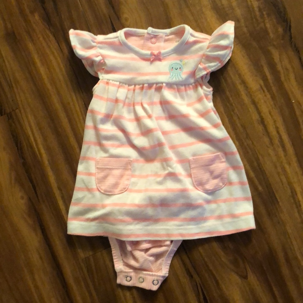 Carter’s dress - Picture 1 of 6